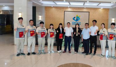 青春筑梦，，，，，，，，劳动庆幸——记五一劳动模范五四青年表扬活动