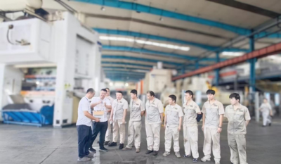 酷暑下的清凉守护，，，，，，，，直抵人心的企业温度——合肥mg不朽情缘2025“战高温、送清凉、保生产”活动